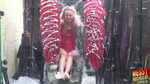 the-messyworld-human-carwash_19.jpg