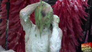 the-messyworld-human-carwash_24.jpg