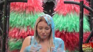 the-messyworld-human-carwash_27.jpg