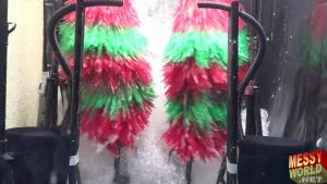 the-messyworld-human-carwash_36.jpg