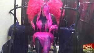 the-messyworld-human-carwash_4.jpg