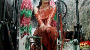 the-messyworld-human-carwash_46.jpg