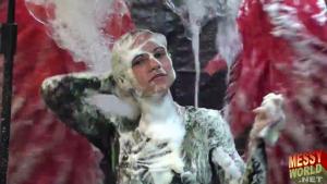 the-messyworld-human-carwash_52.jpg