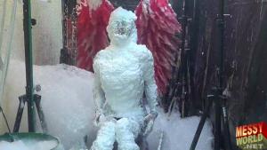 the-messyworld-human-carwash_55.jpg